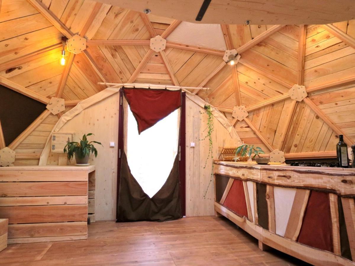Habitat Createur - Hebergements Insolites Au Camping Municipal "Les Ecureuils" Recoubeau-Jansac المظهر الخارجي الصورة