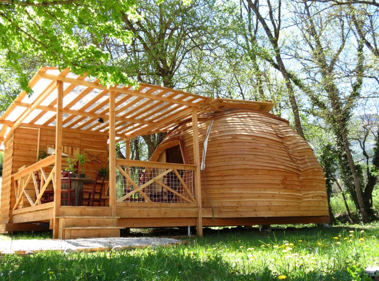 Habitat Createur - Hebergements Insolites Au Camping Municipal "Les Ecureuils" Recoubeau-Jansac المظهر الخارجي الصورة