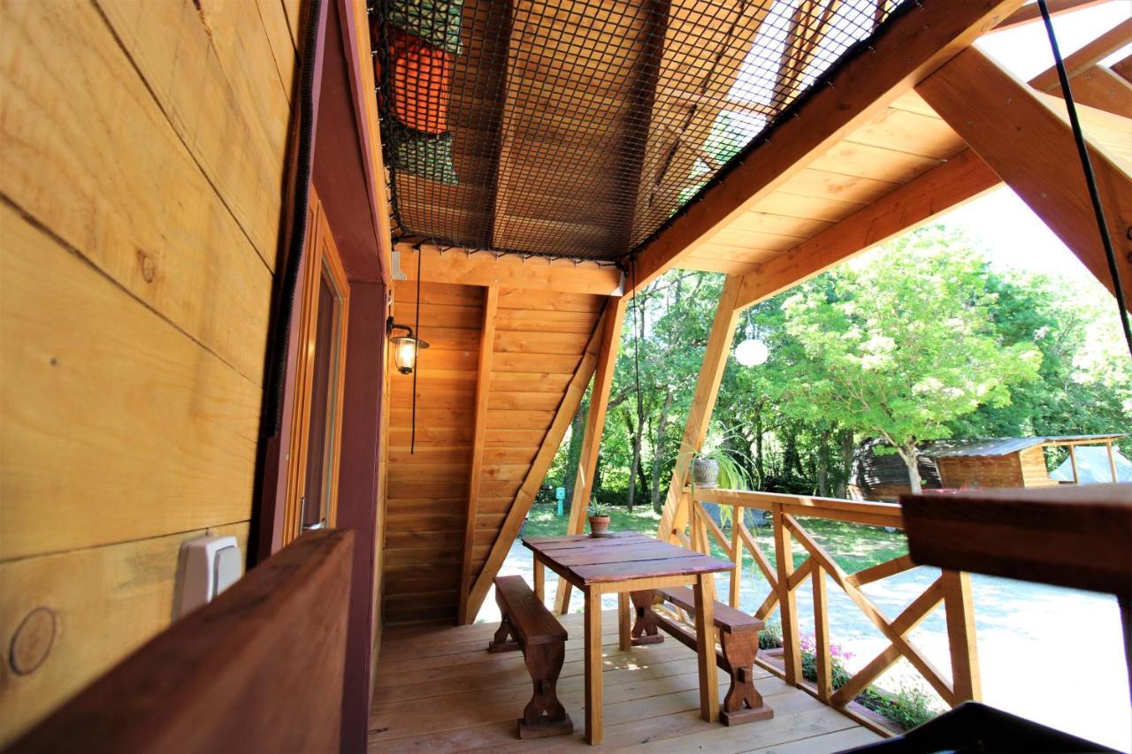 Habitat Createur - Hebergements Insolites Au Camping Municipal "Les Ecureuils" Recoubeau-Jansac المظهر الخارجي الصورة