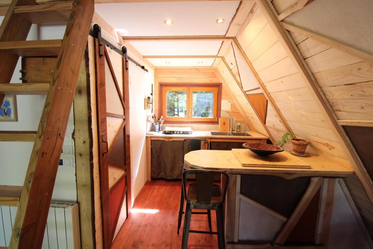 Habitat Createur - Hebergements Insolites Au Camping Municipal "Les Ecureuils" Recoubeau-Jansac المظهر الخارجي الصورة