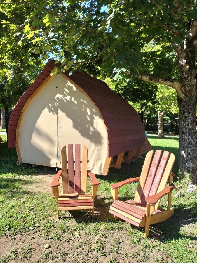 Habitat Createur - Hebergements Insolites Au Camping Municipal "Les Ecureuils" Recoubeau-Jansac المظهر الخارجي الصورة