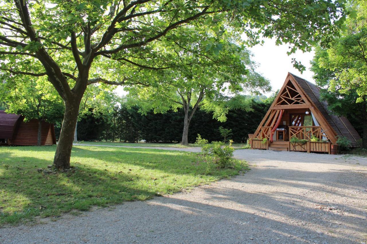 Habitat Createur - Hebergements Insolites Au Camping Municipal "Les Ecureuils" Recoubeau-Jansac المظهر الخارجي الصورة